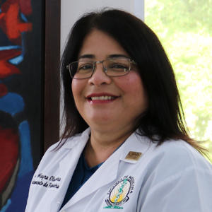 Dra. Mayra Olavarría Cruz