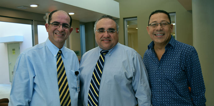 De izquierda a derecha:Dr. Carlos Chévere Mouriño, Dr. Julio Díaz Padilla y Dr. José Santana Rabell.